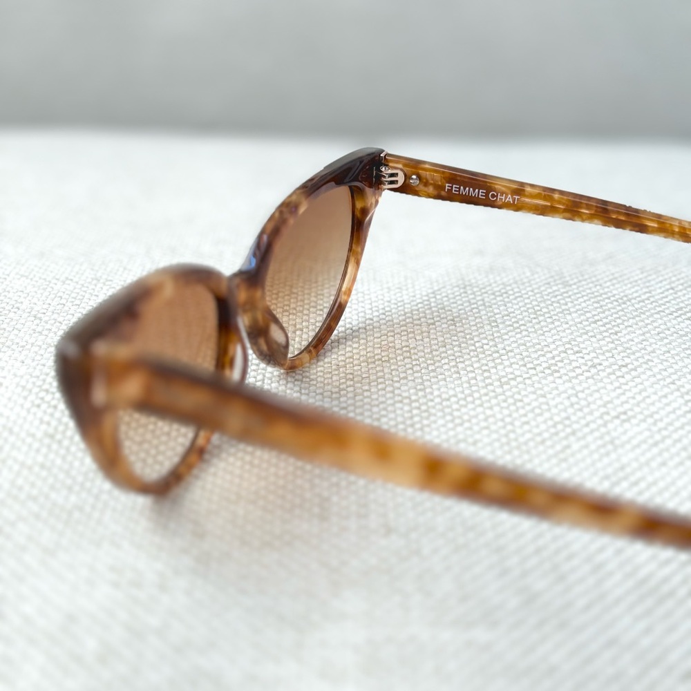 velvet canyon femme chat - tan tort sunglasses - NWT - Picture 8 of 8